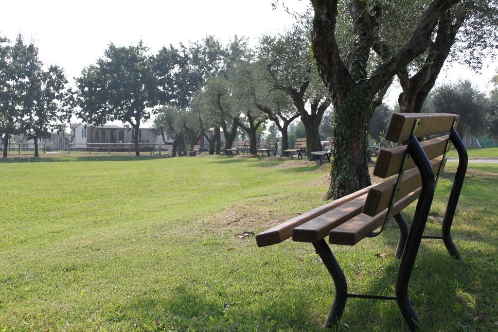 Camping Piantelle Moniga del Garda Exterior photo