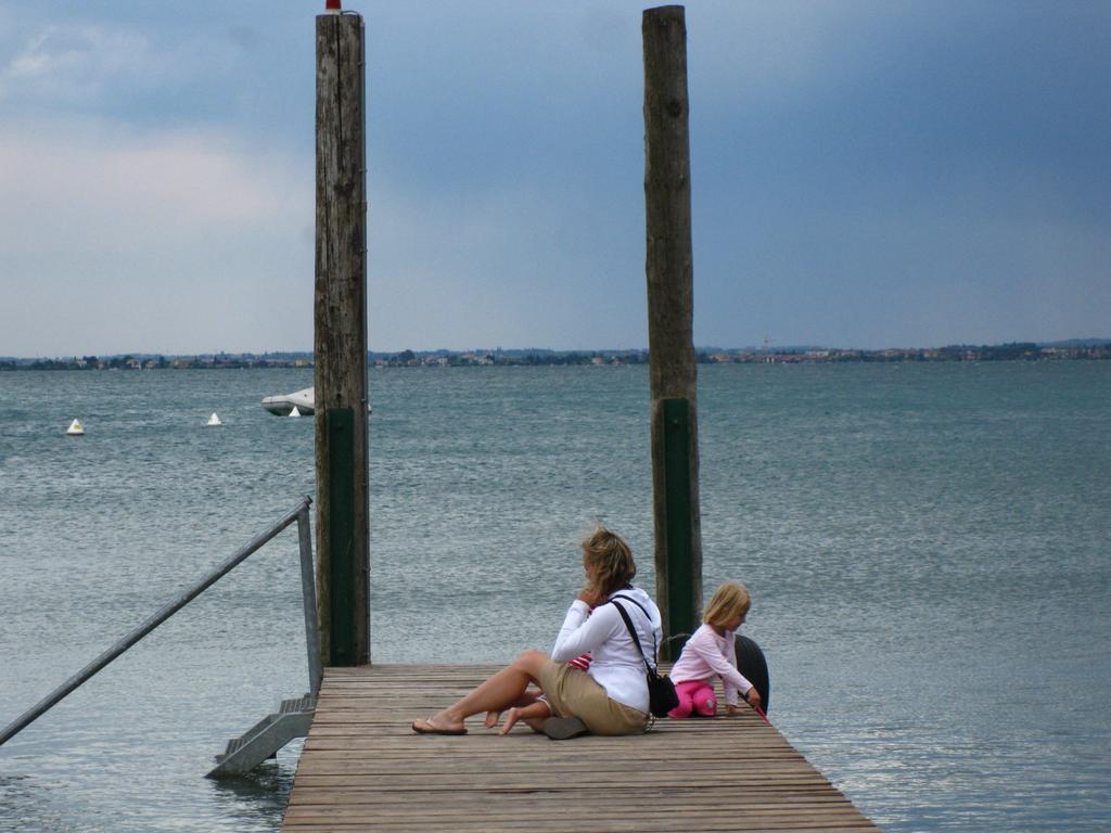 Camping Piantelle Moniga del Garda Exterior photo